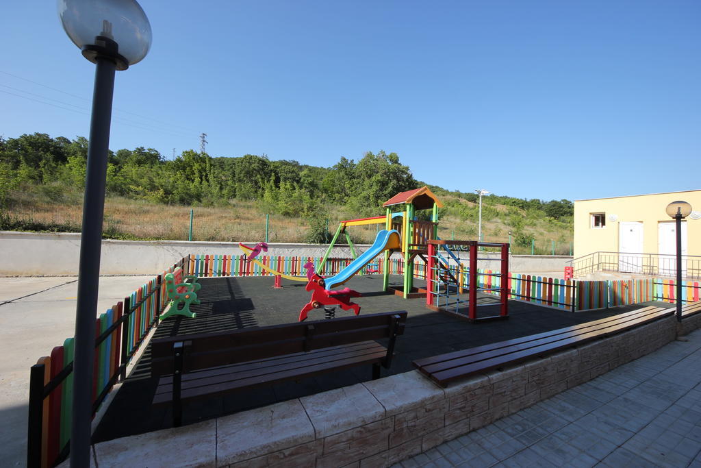 Menada Sunset Kosharitsa Apartments מראה חיצוני תמונה