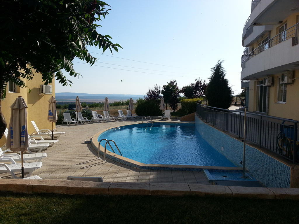 Menada Sunset Kosharitsa Apartments מראה חיצוני תמונה